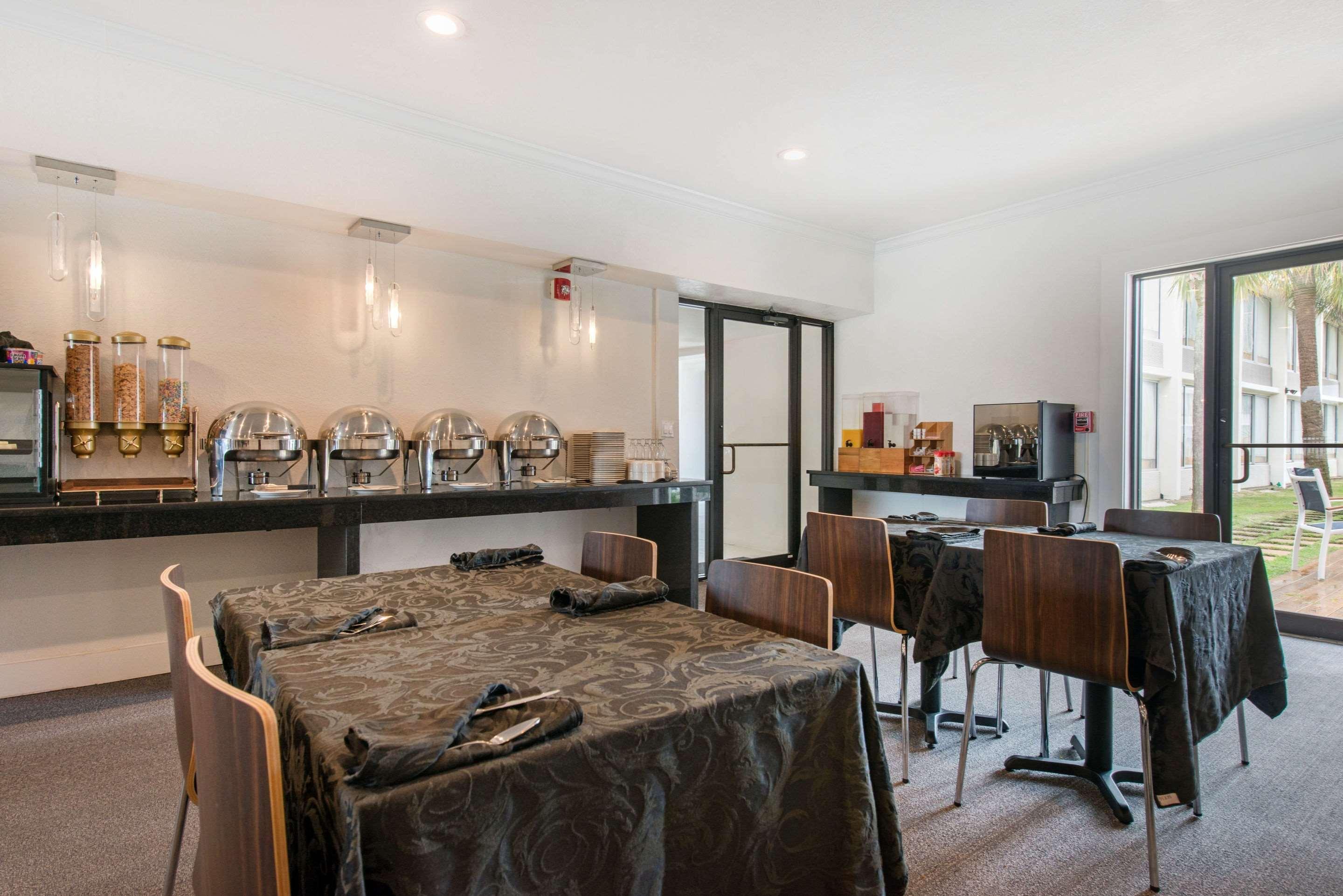 The West Wing Boutique Hotel Тампа Екстериор снимка